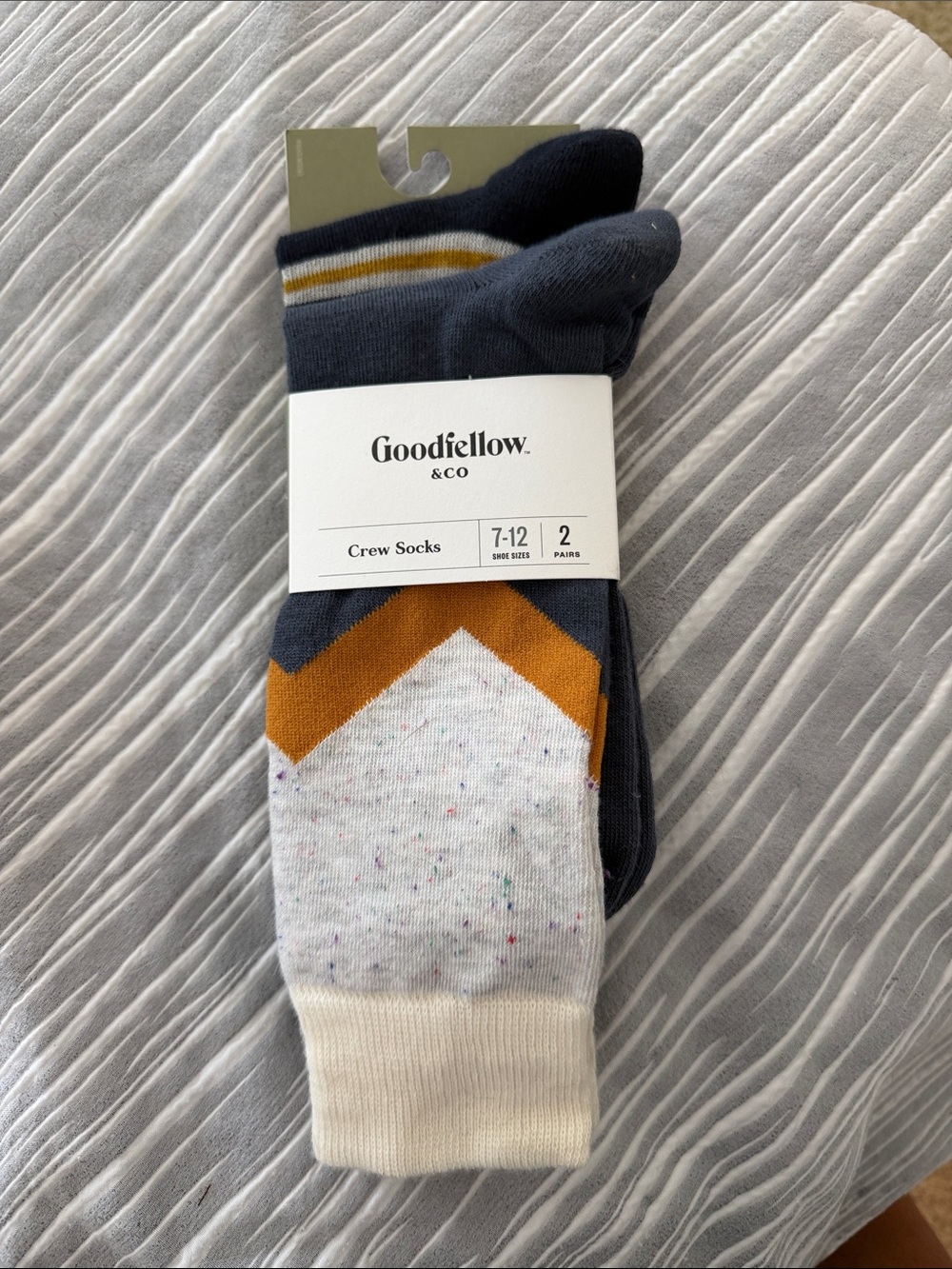Goodfellow & Co Crew Socks in Navy, White & Mustard Chevron